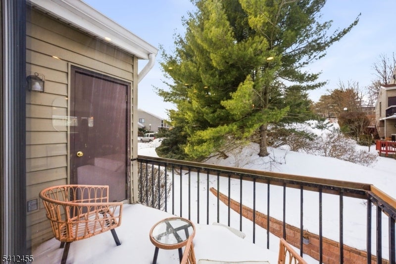 160 Overlook Dr