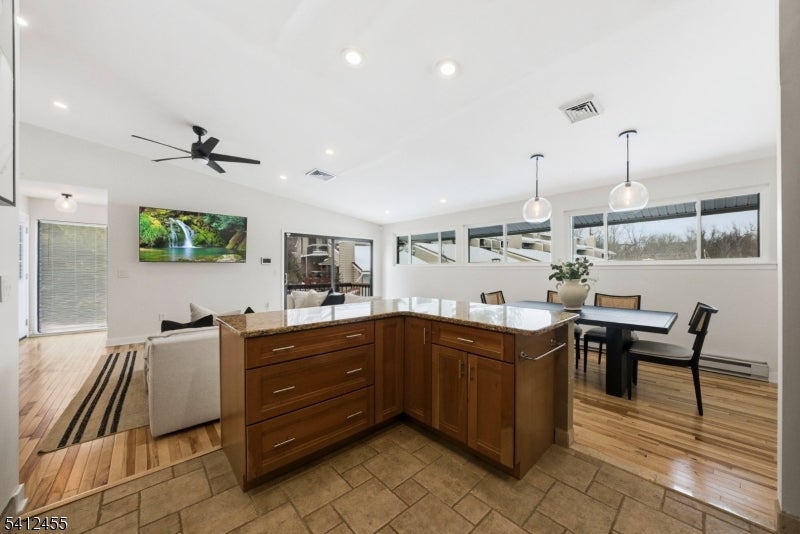 160 Overlook Dr