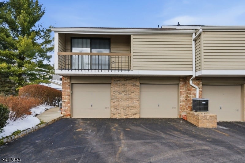 160 Overlook Dr