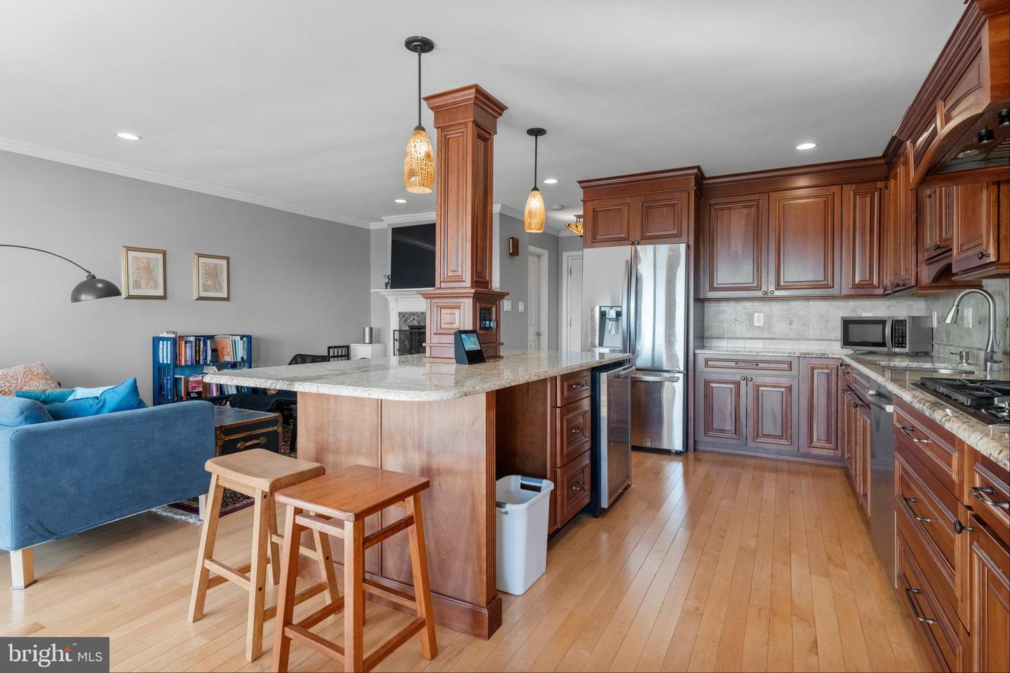 13 Empire Dr