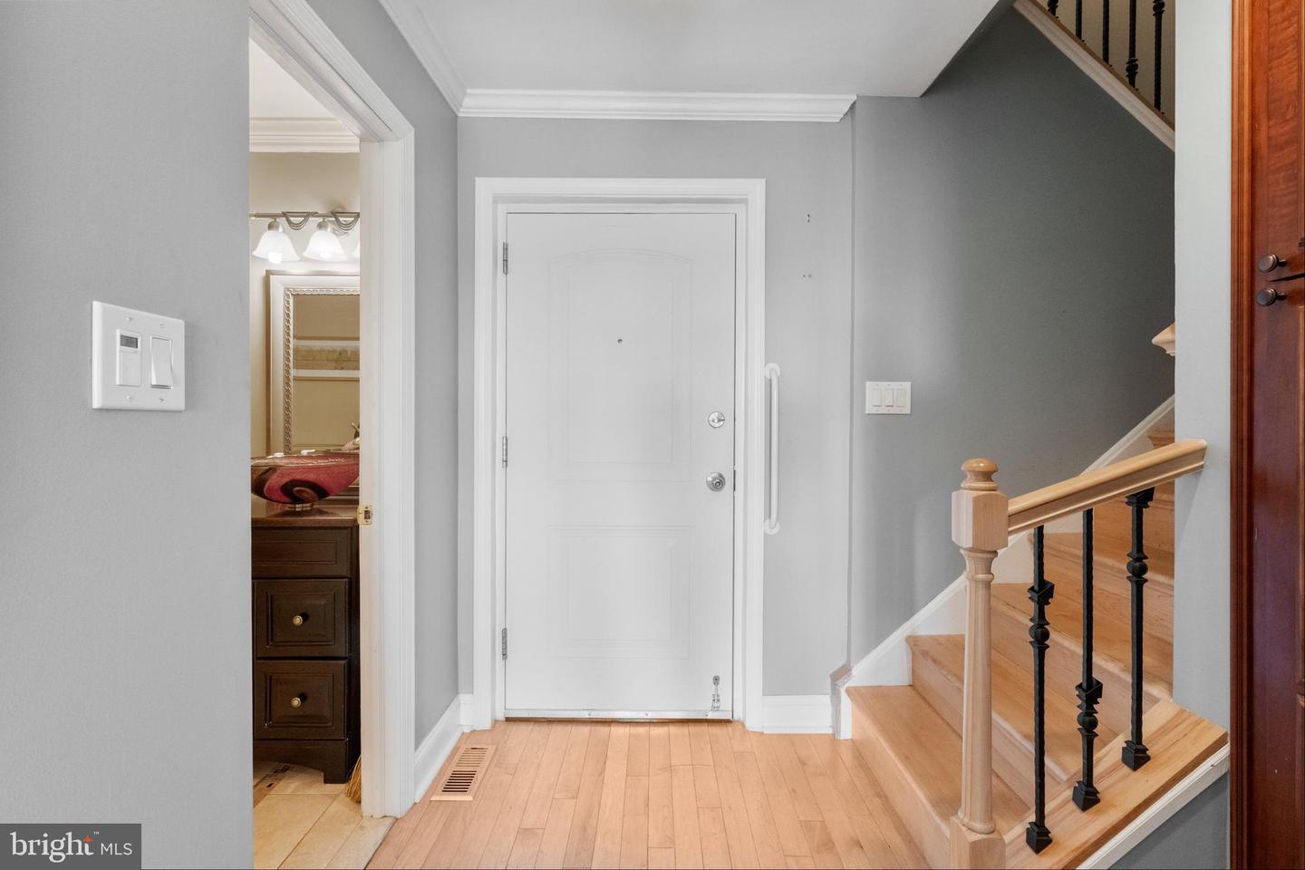 13 Empire Dr