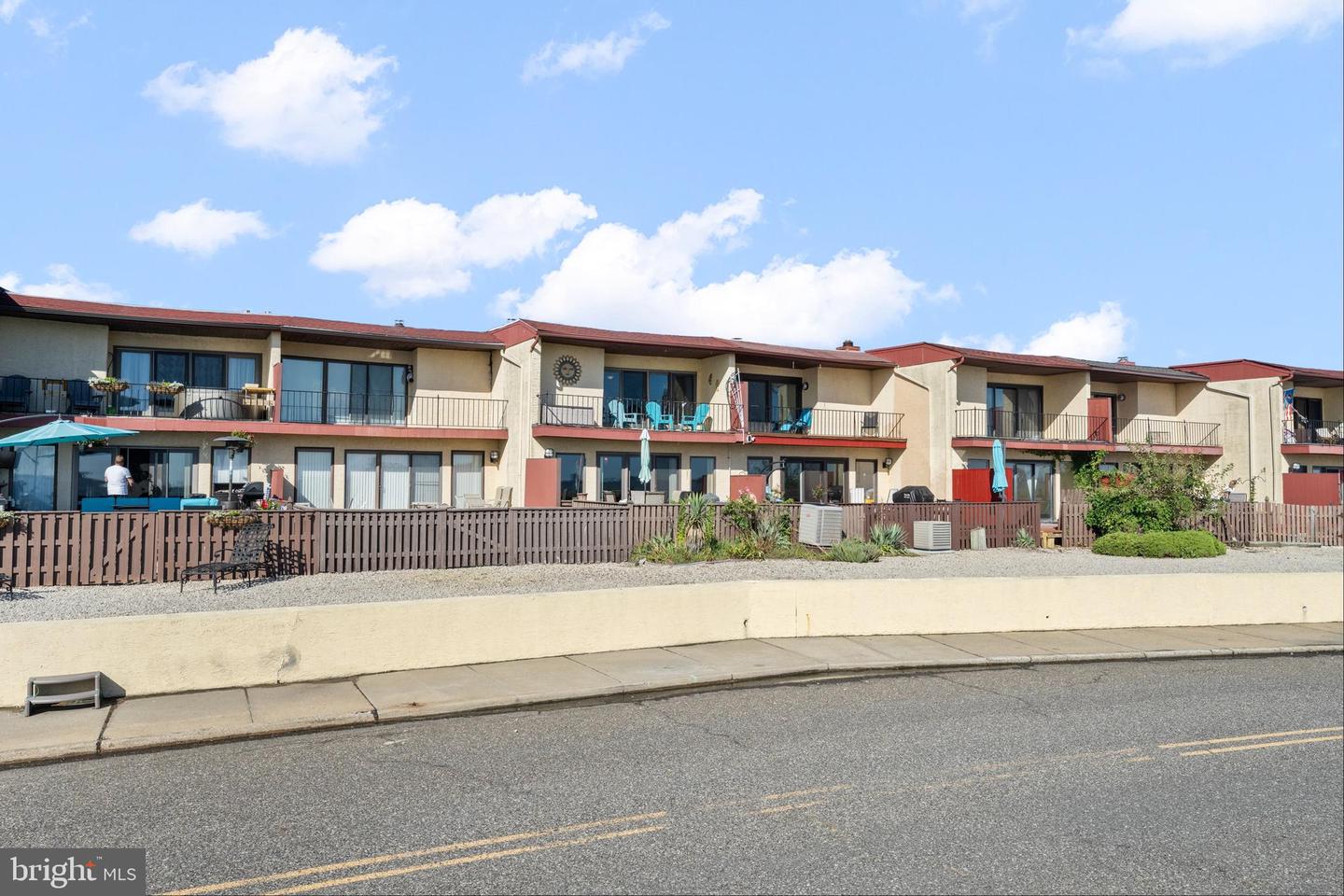 13 Empire Dr