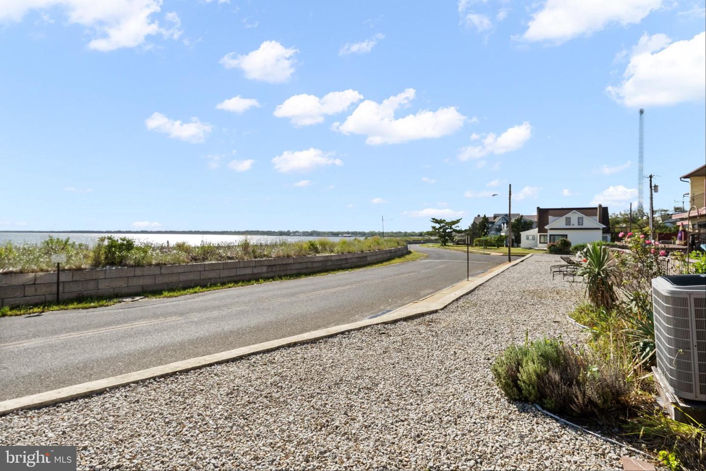 13 Empire Dr
