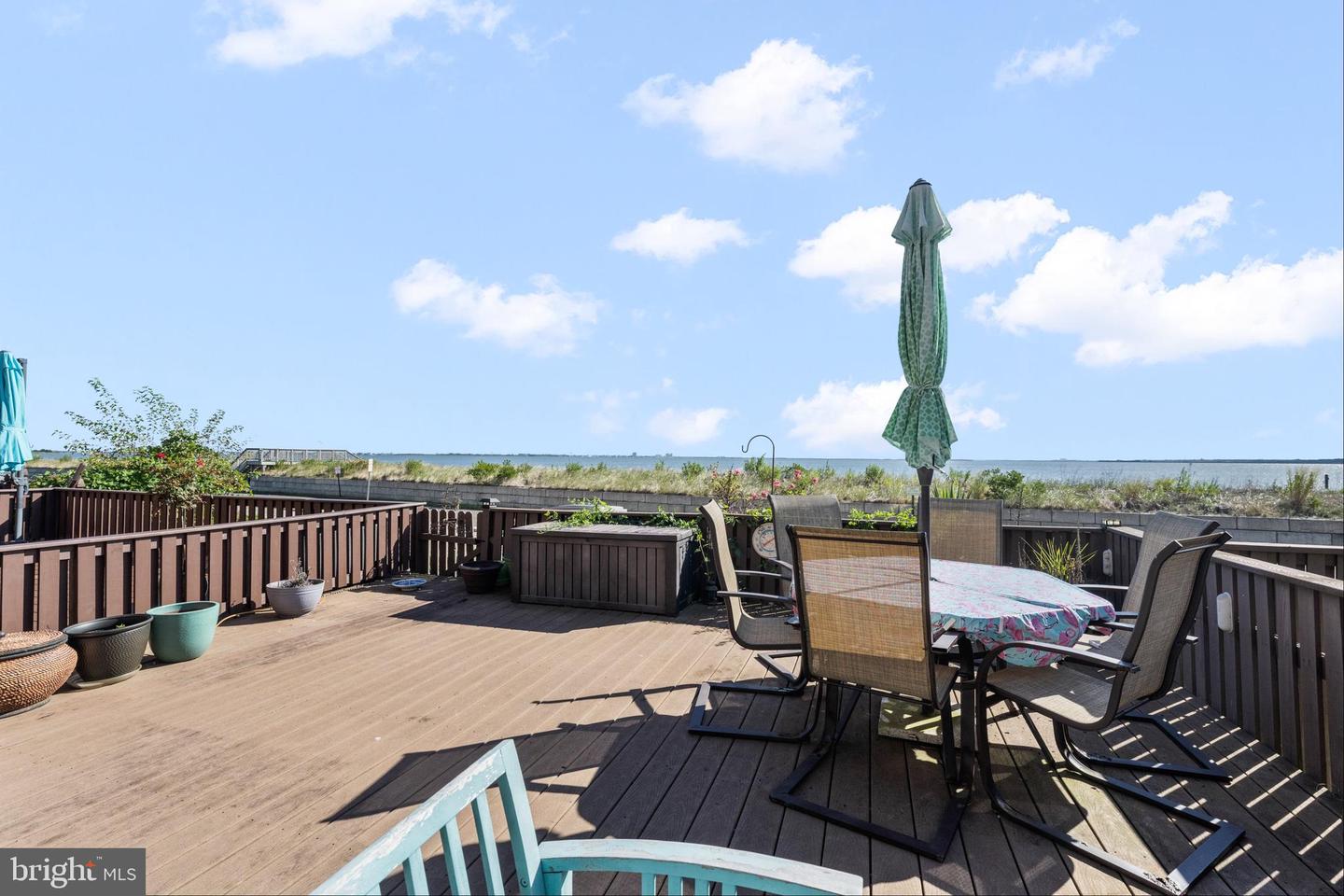 13 Empire Dr