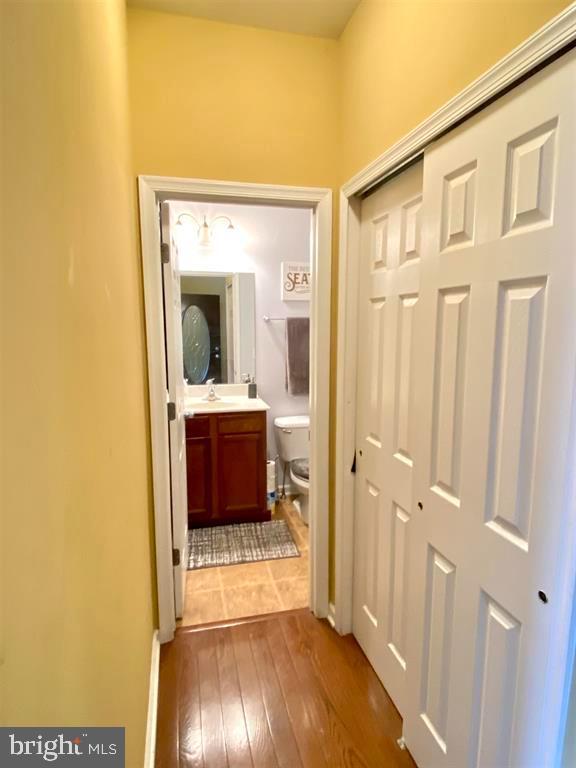 308 Elton Ln