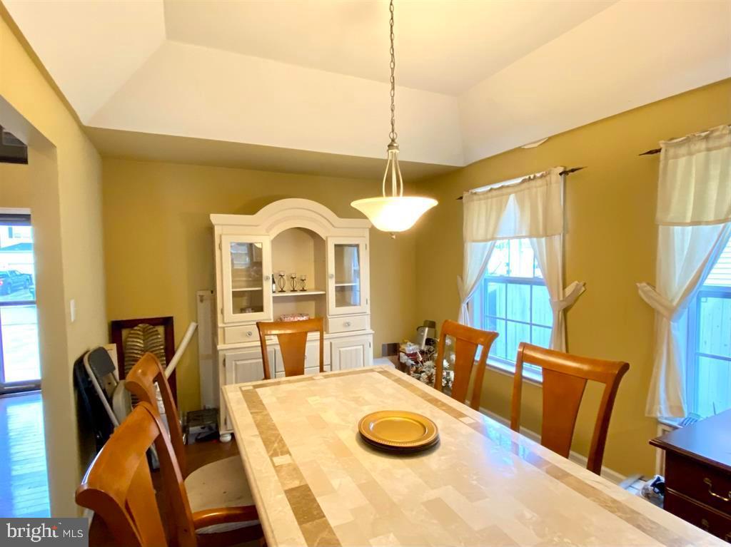 308 Elton Ln
