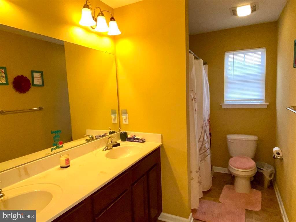 308 Elton Ln