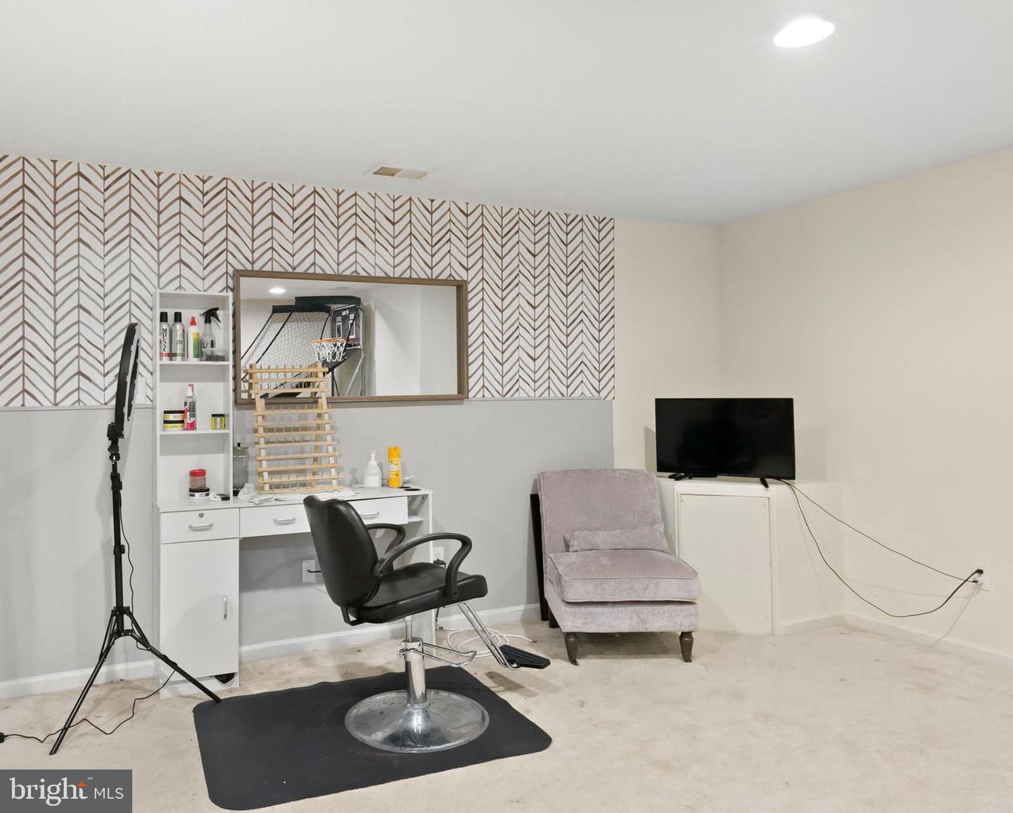 89 Meadow Cir
