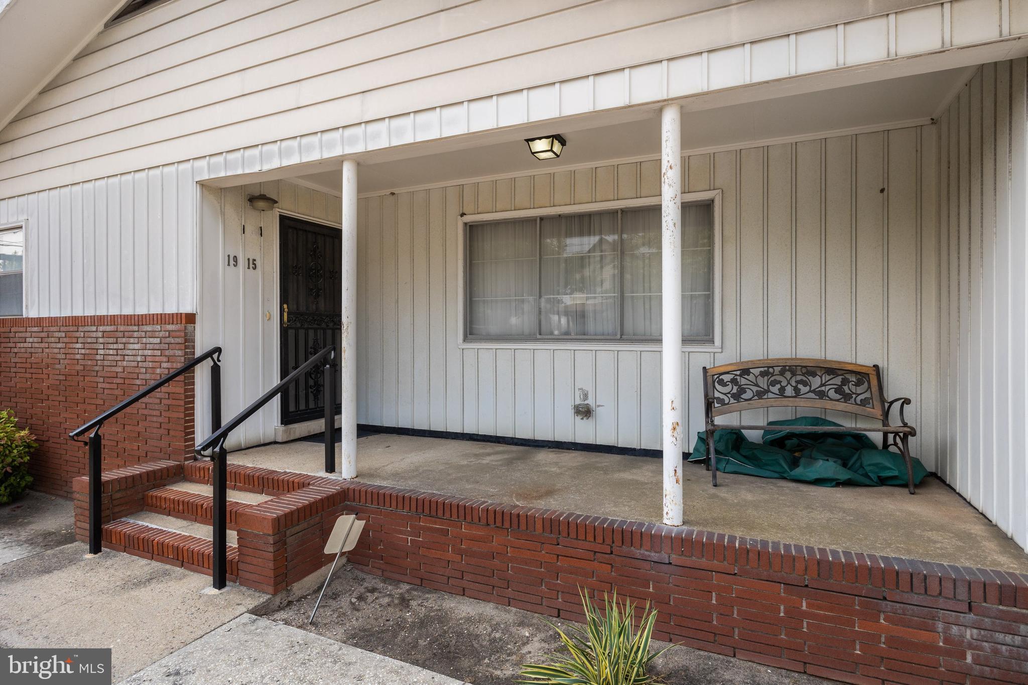 1915 Grant Ave