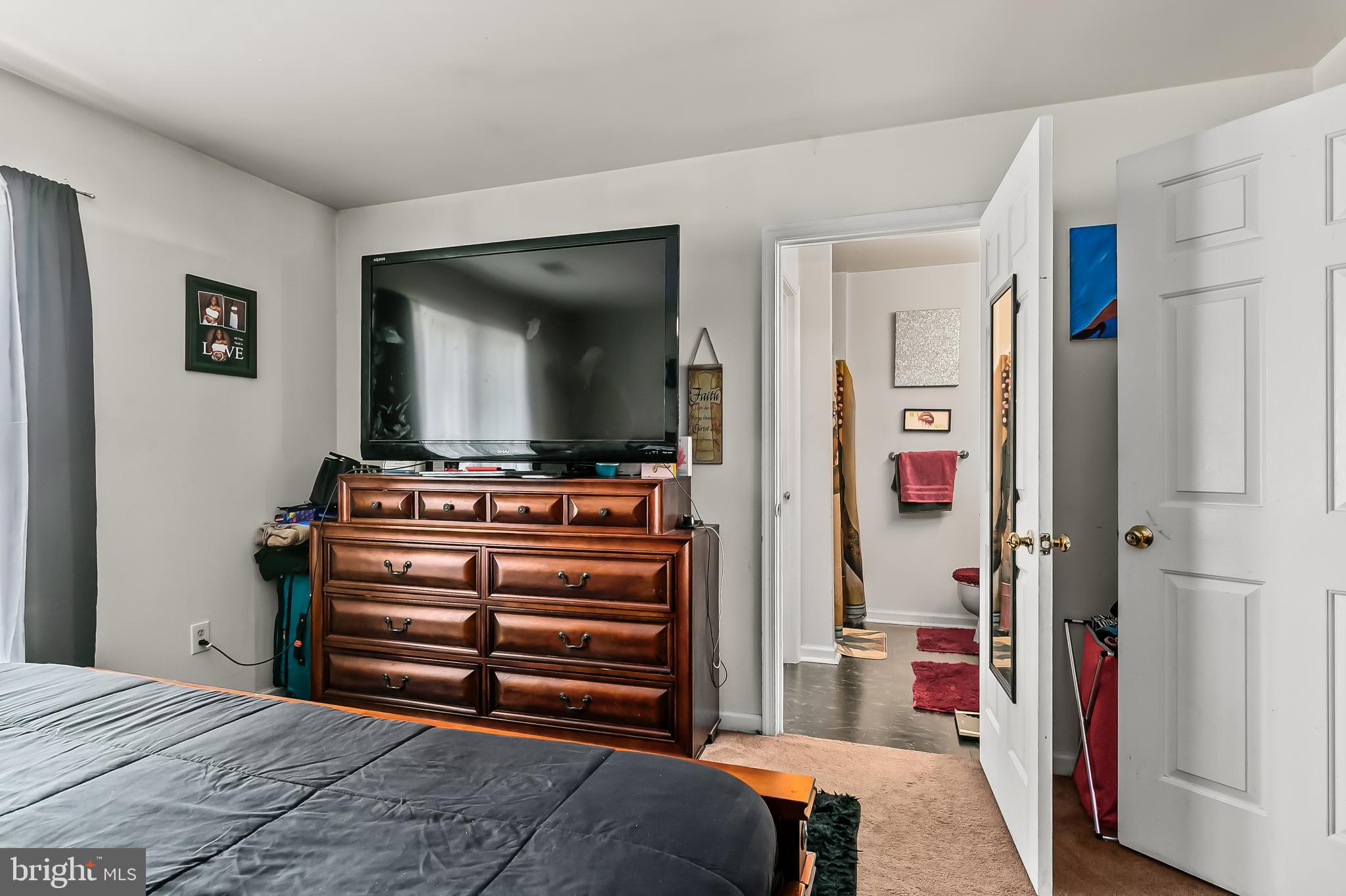 72 Jamestown Cir