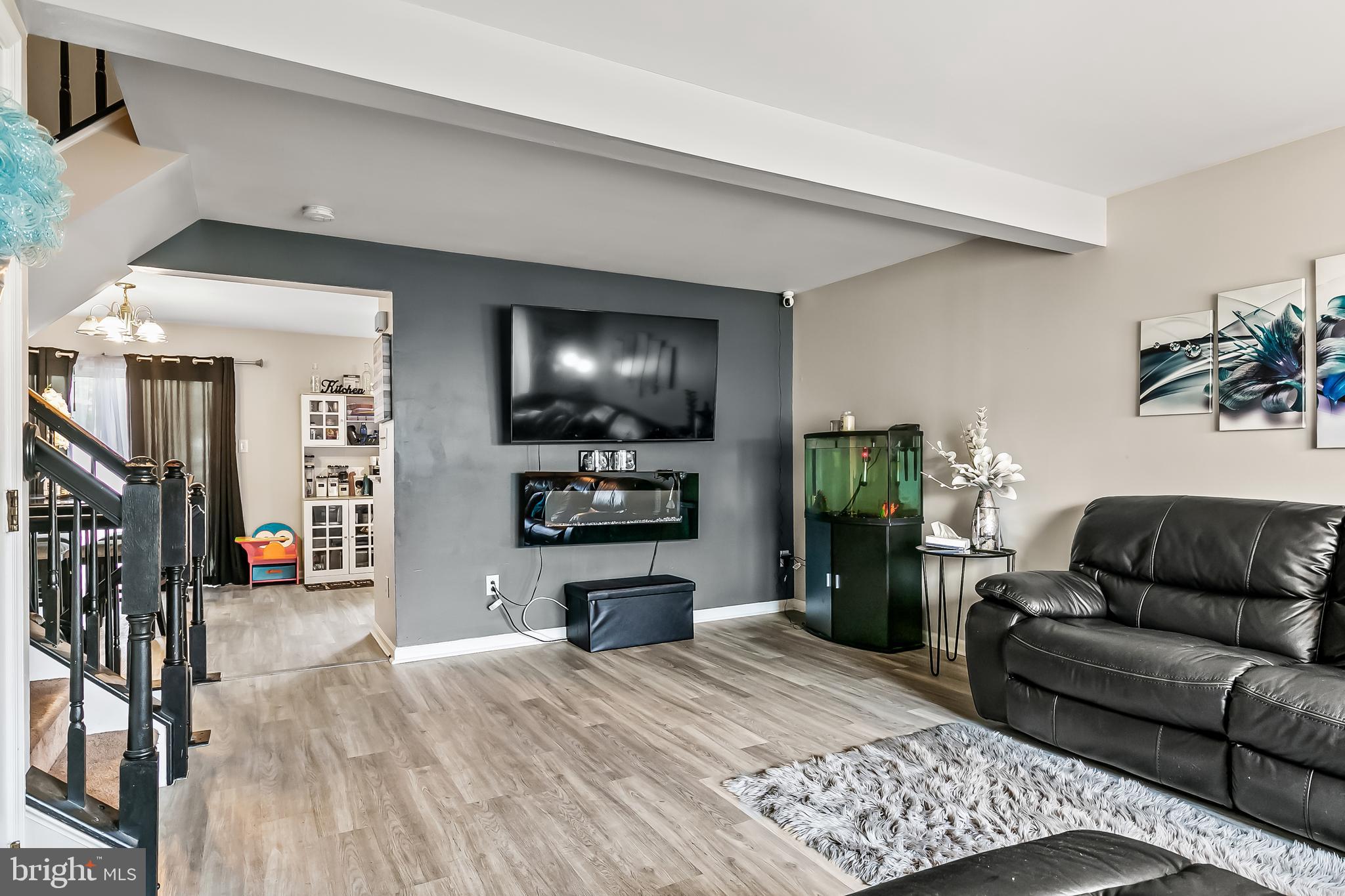 72 Jamestown Cir