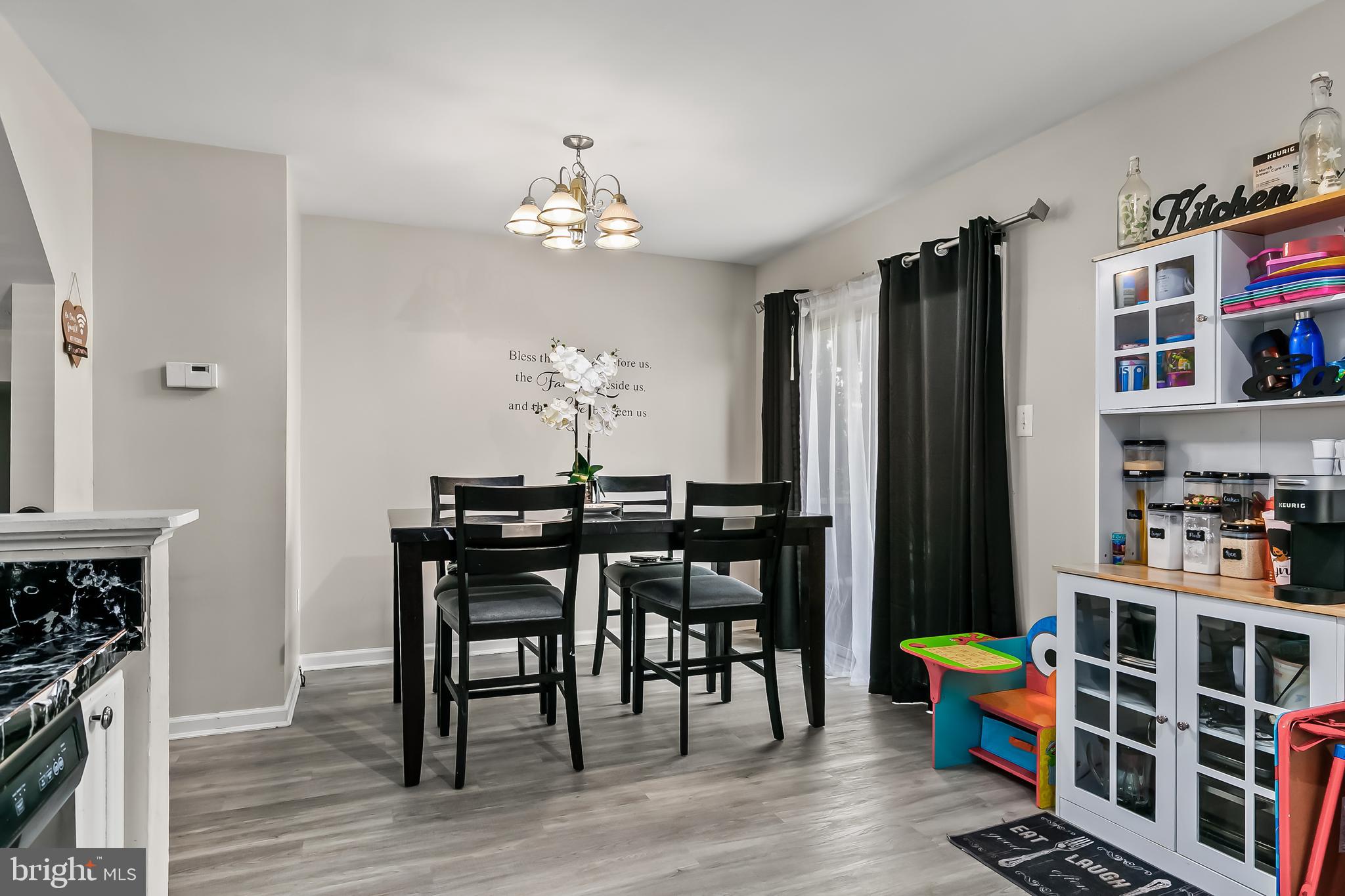 72 Jamestown Cir