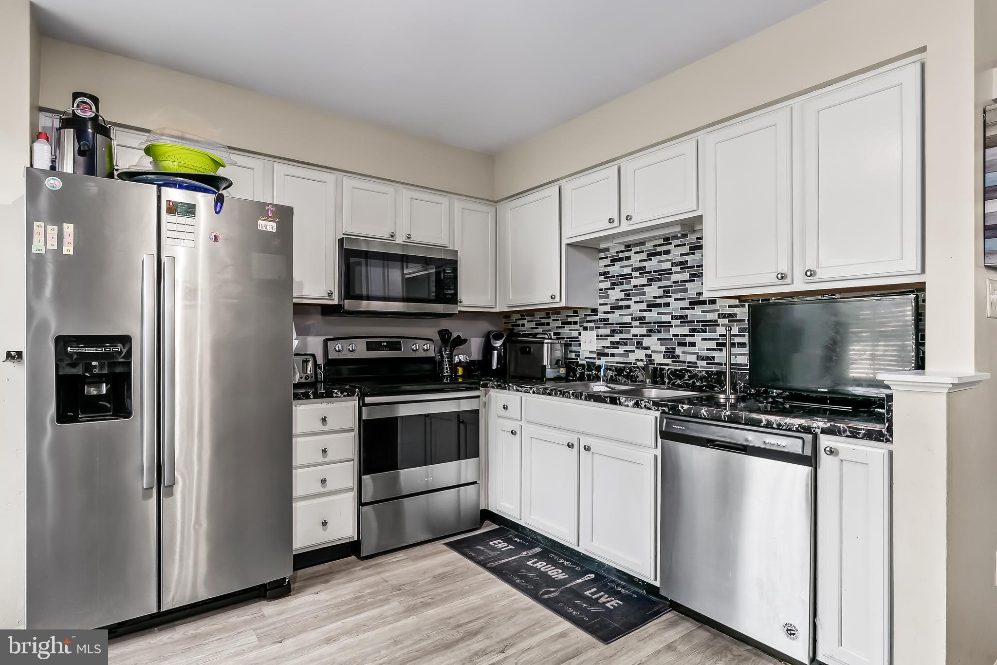 72 Jamestown Cir