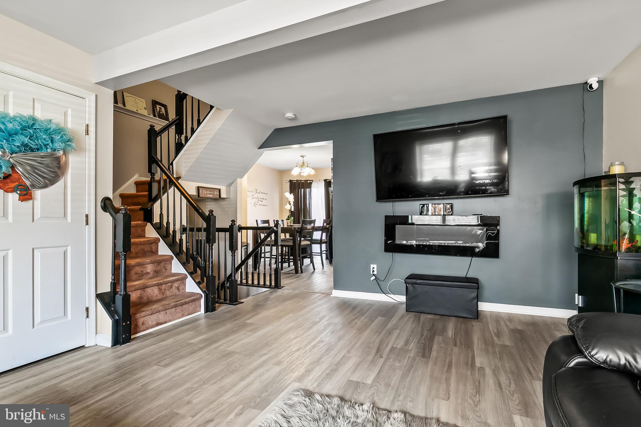 72 Jamestown Cir