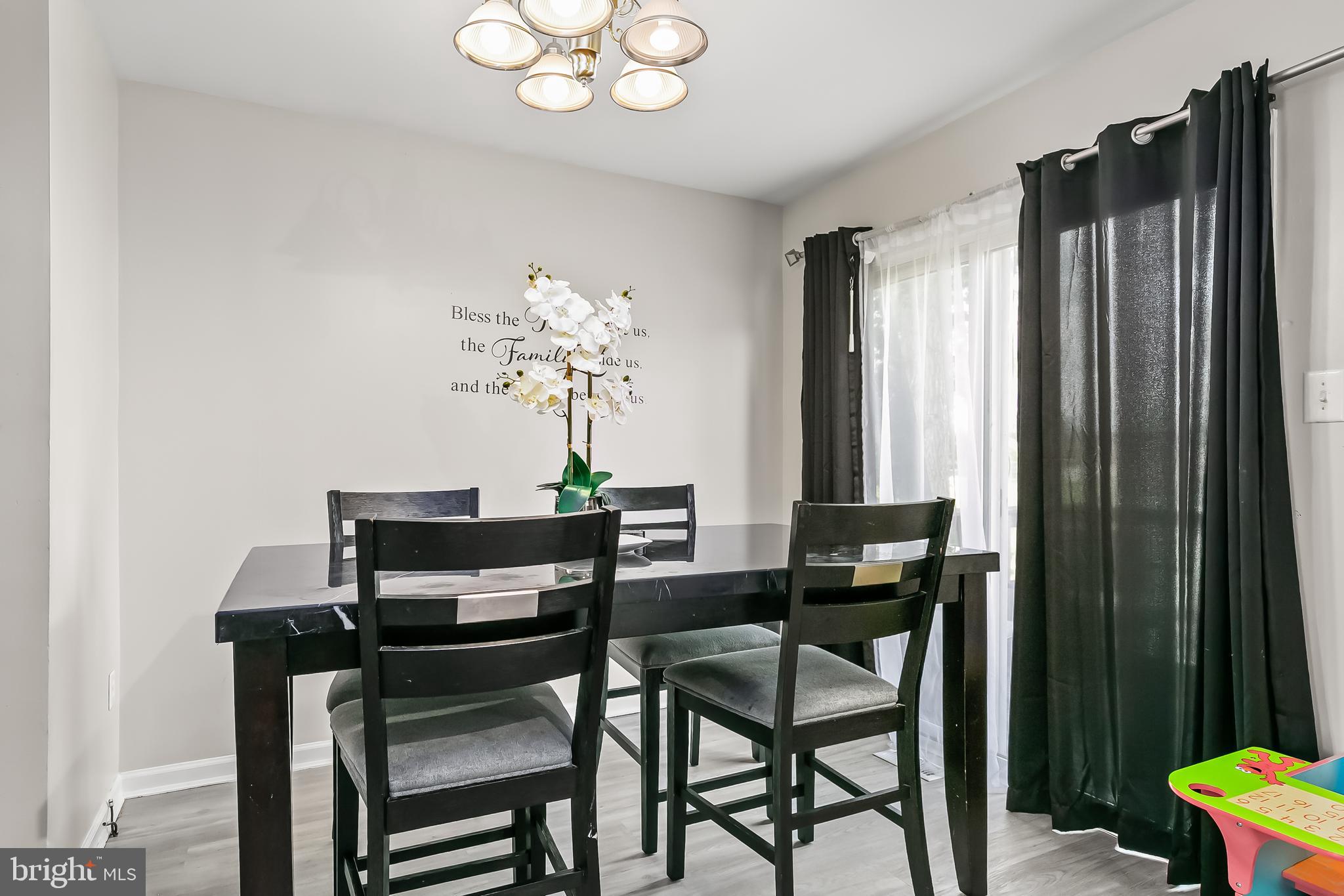 72 Jamestown Cir