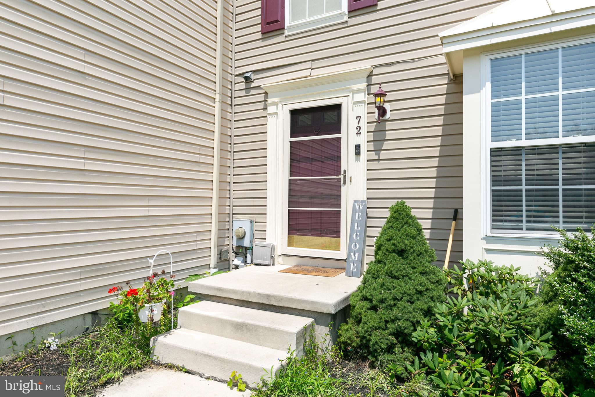 72 Jamestown Cir