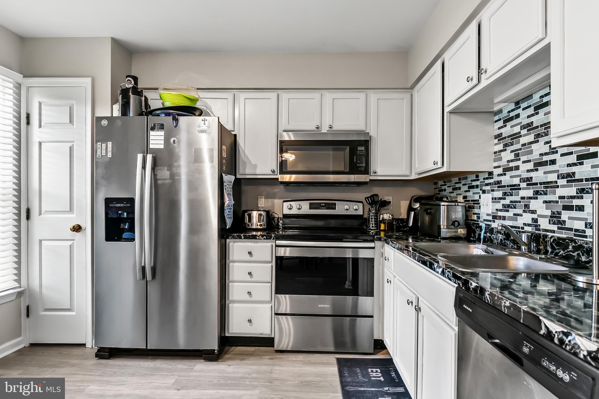 72 Jamestown Cir