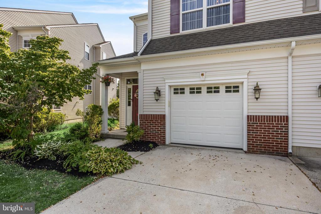 34 MEADOW CIRCLE