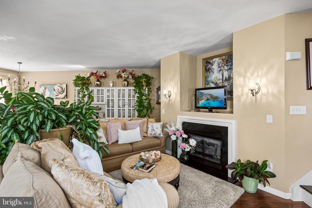 34 MEADOW CIRCLE