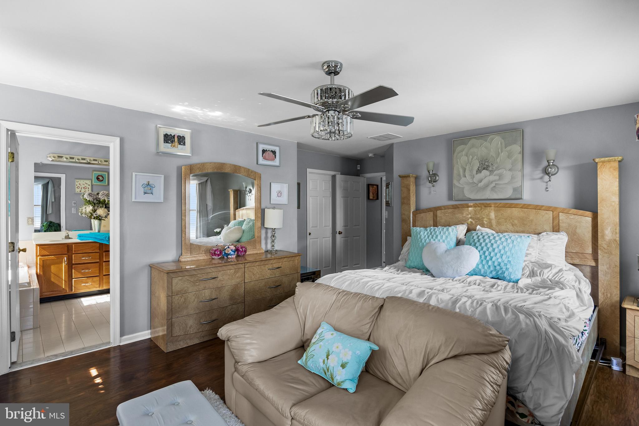 34 MEADOW CIRCLE