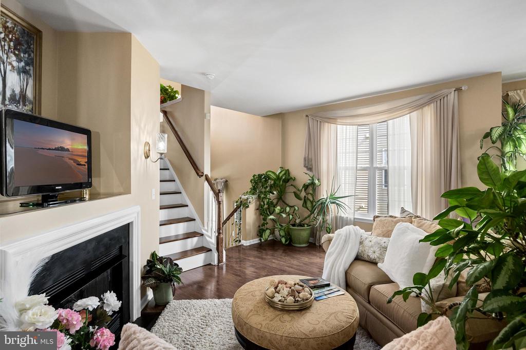 34 MEADOW CIRCLE