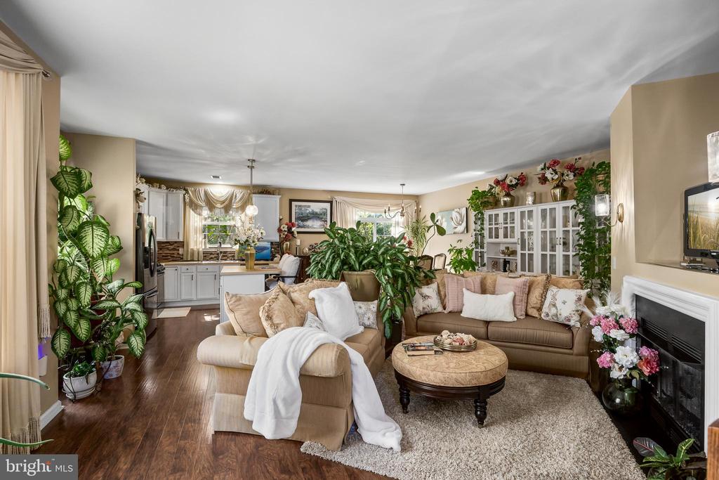 34 MEADOW CIRCLE