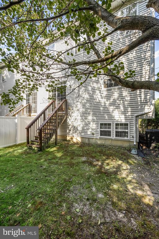 34 MEADOW CIRCLE