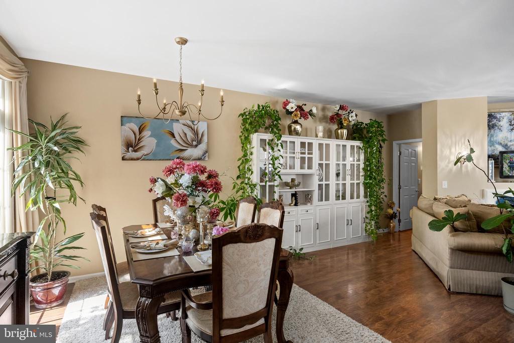 34 MEADOW CIRCLE