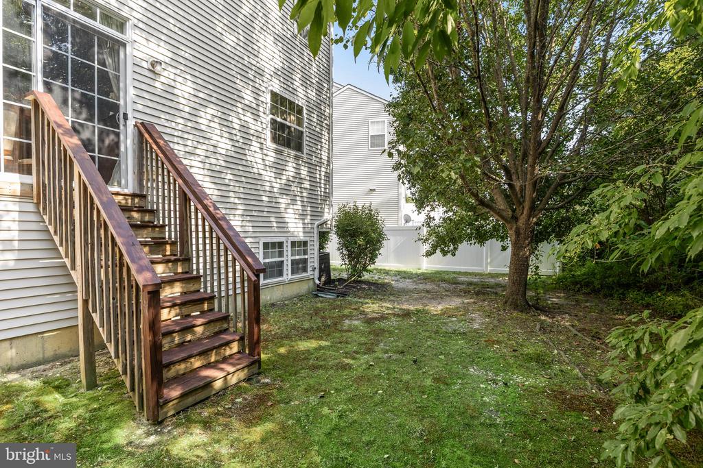 34 MEADOW CIRCLE