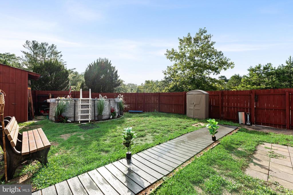 904 BLAKE DRIVE