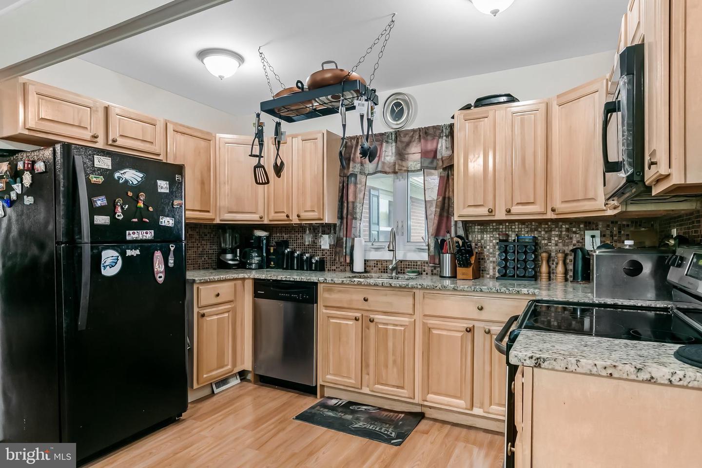 28 Haskell Ln