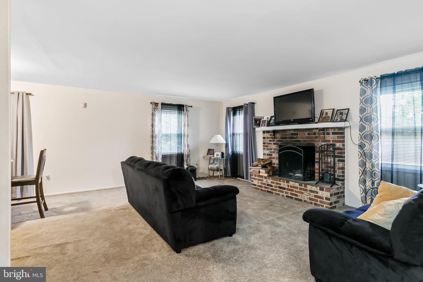28 Haskell Ln