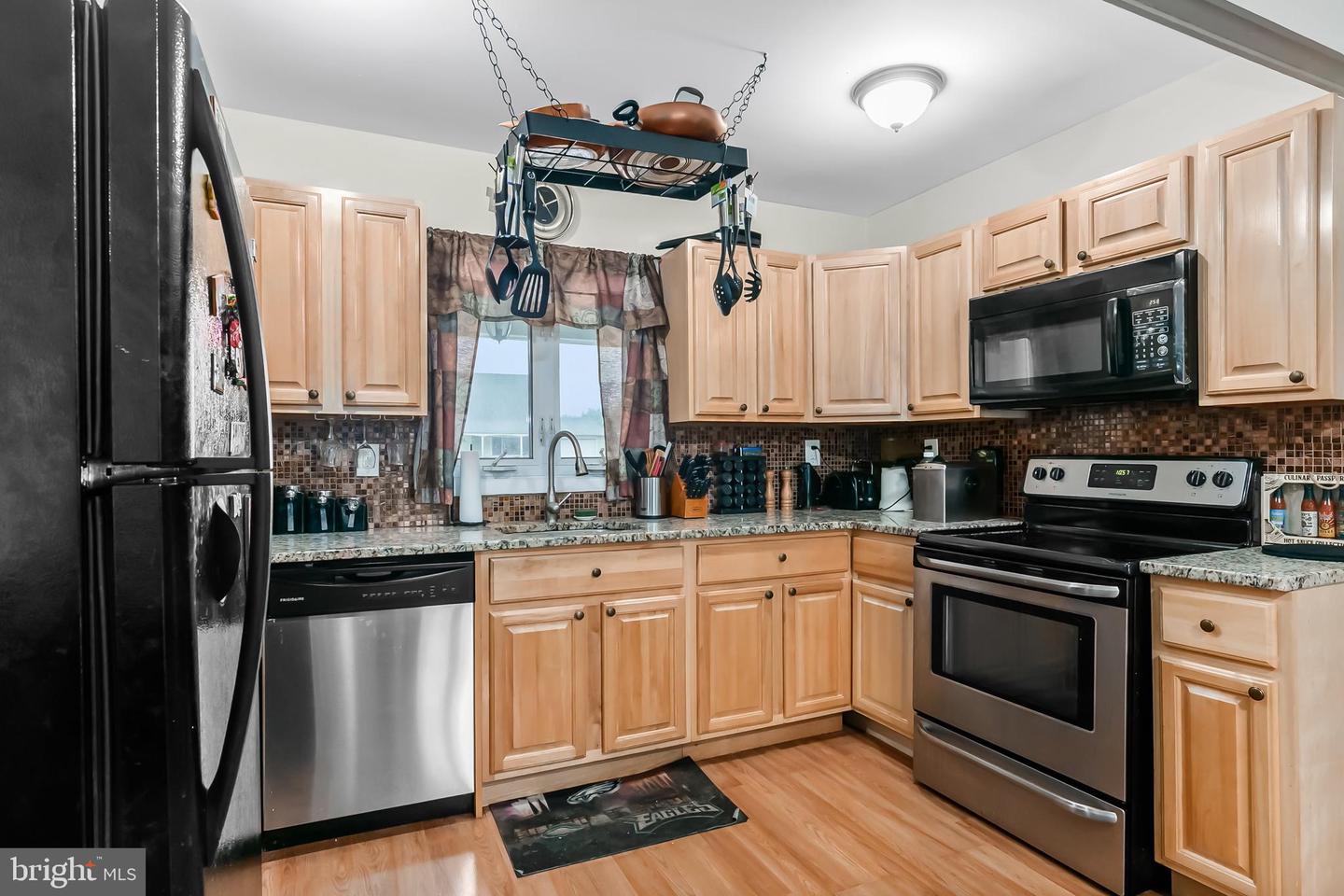 28 Haskell Ln
