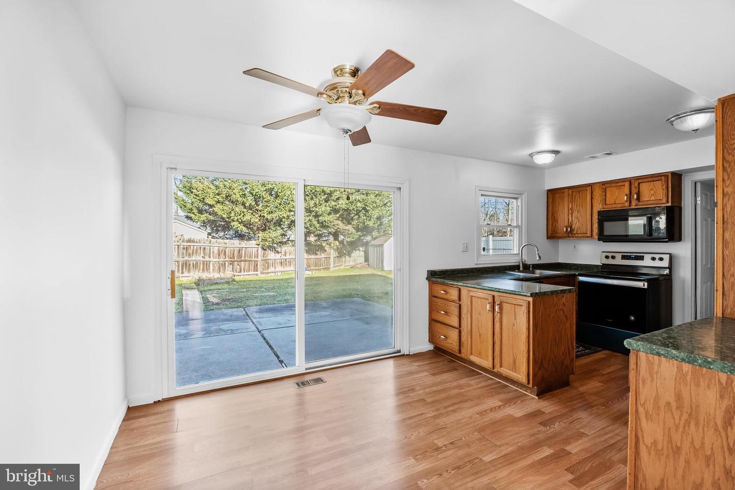 12 Elridge Ln
