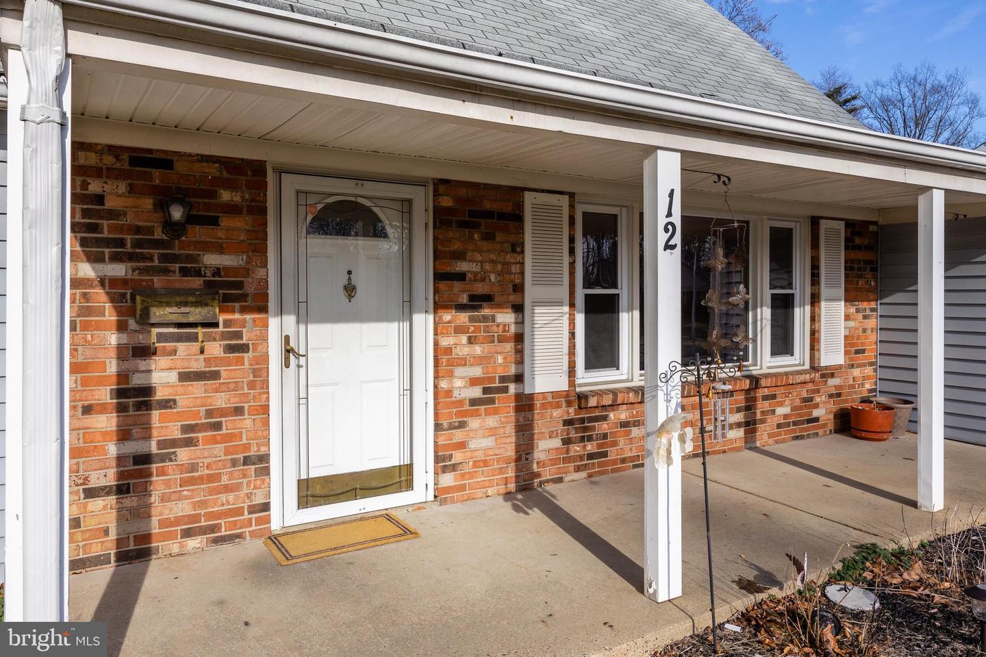 12 Elridge Ln