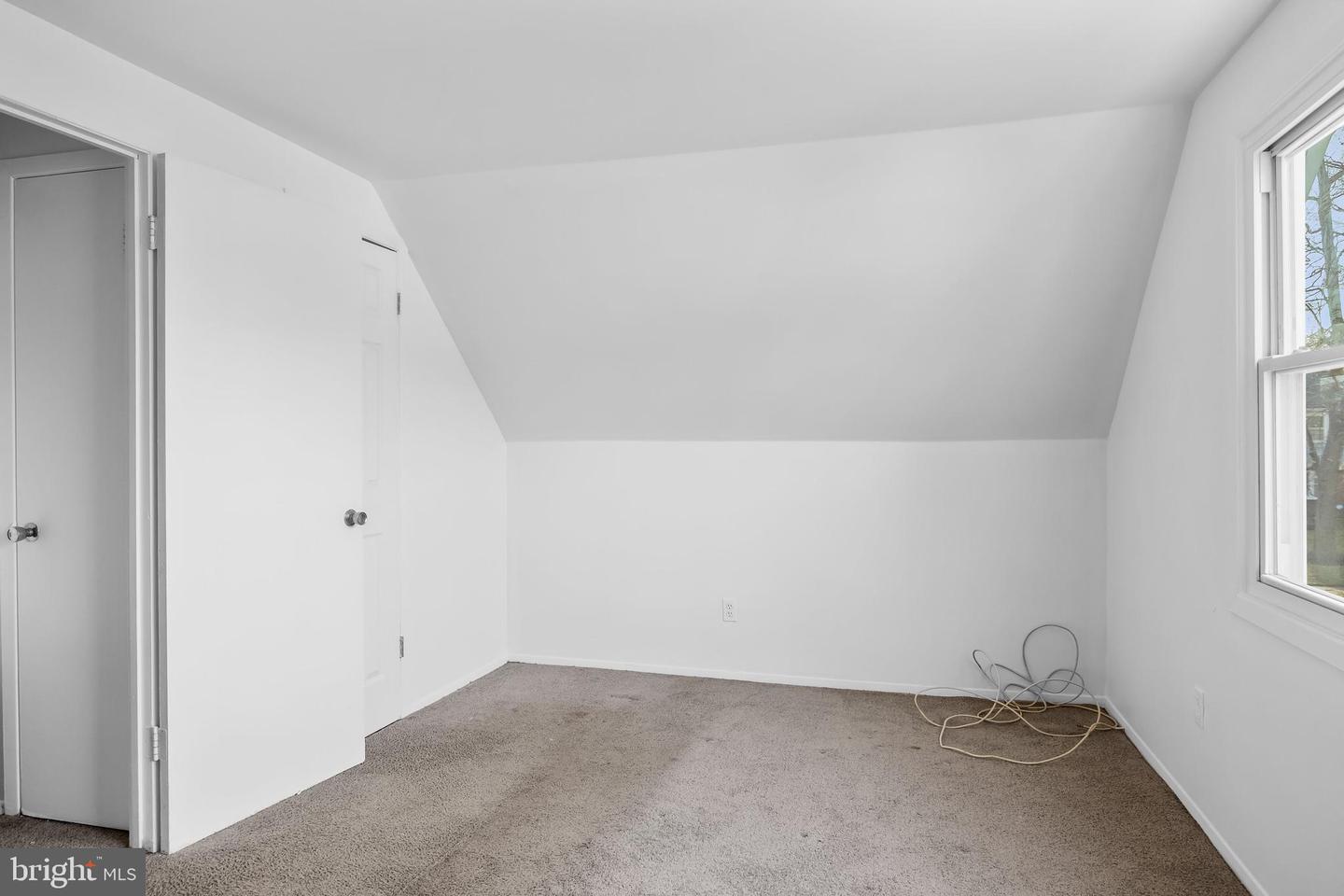 12 Elridge Ln