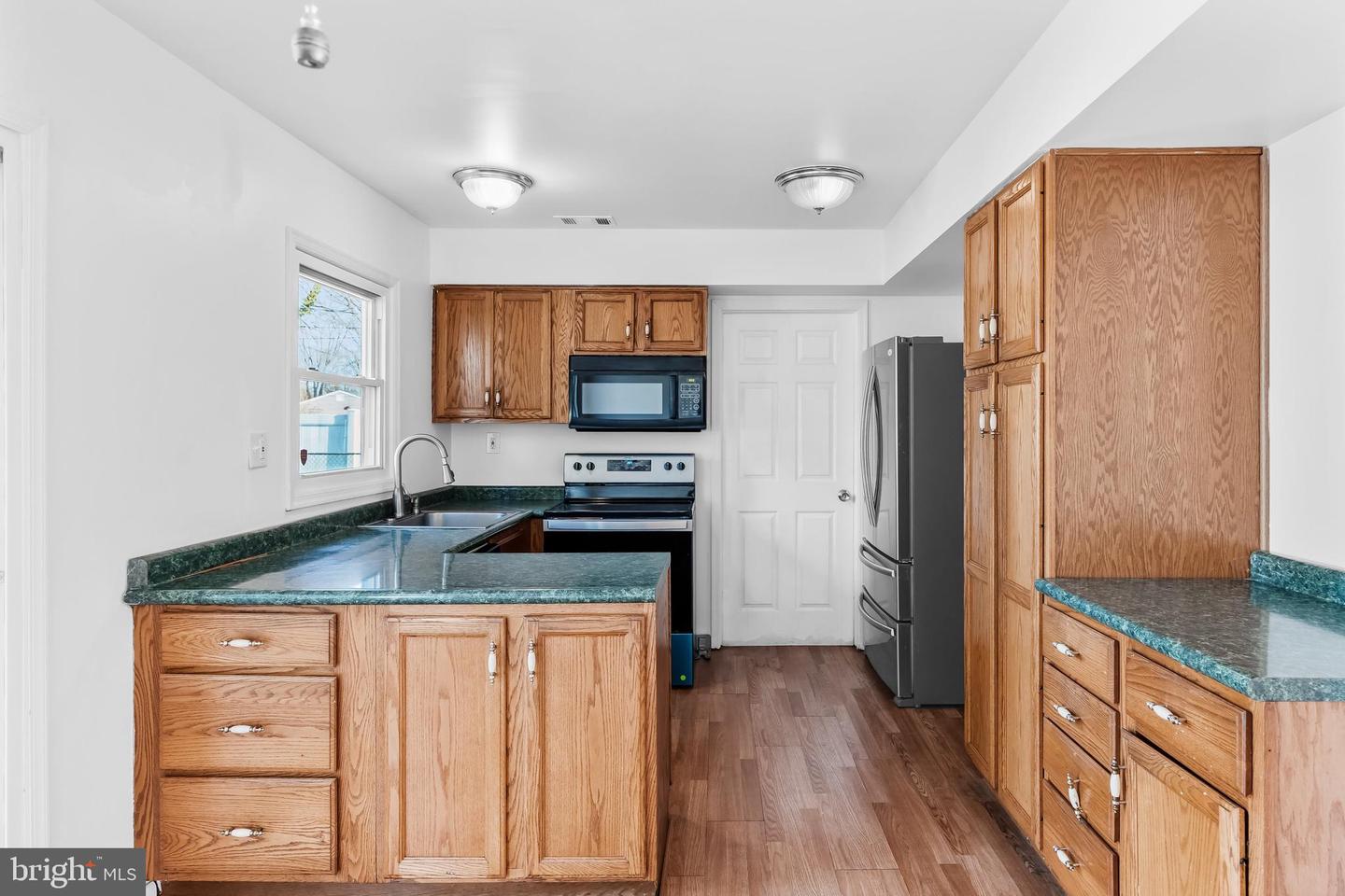 12 Elridge Ln