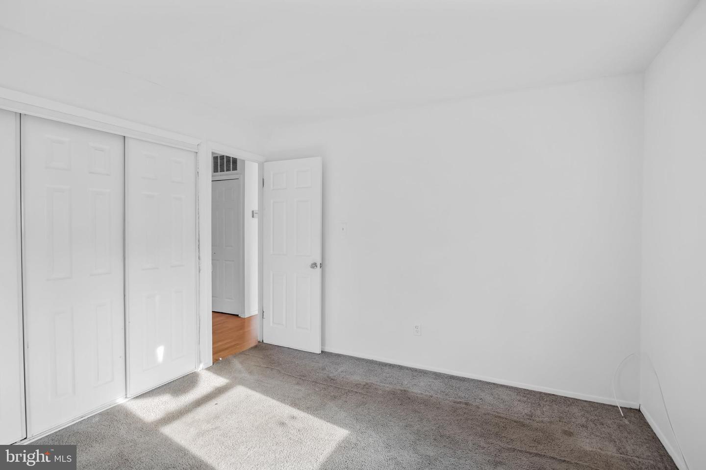 12 Elridge Ln