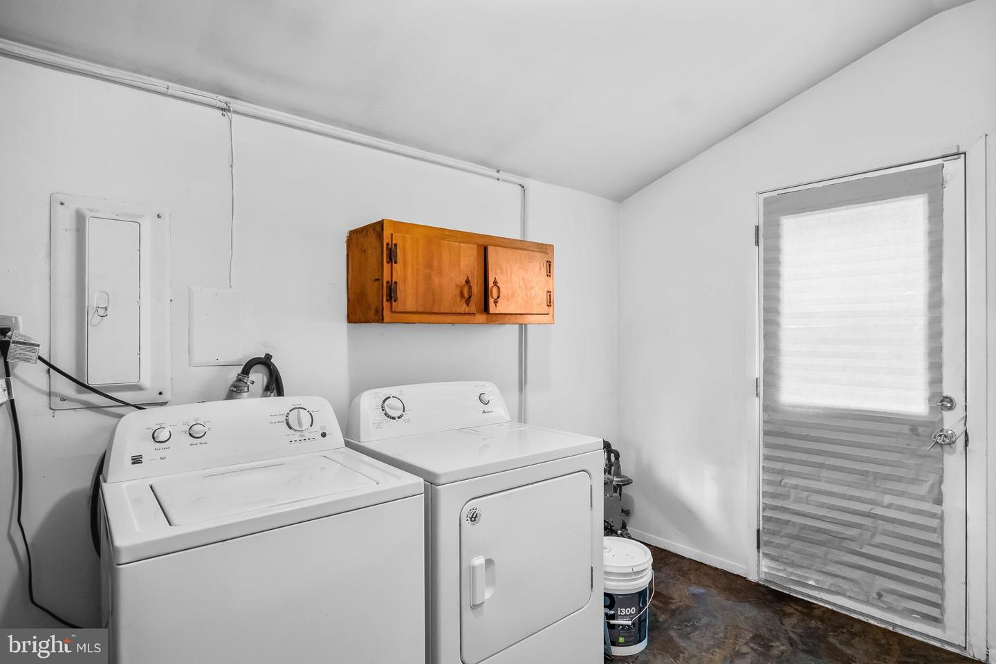 12 Elridge Ln