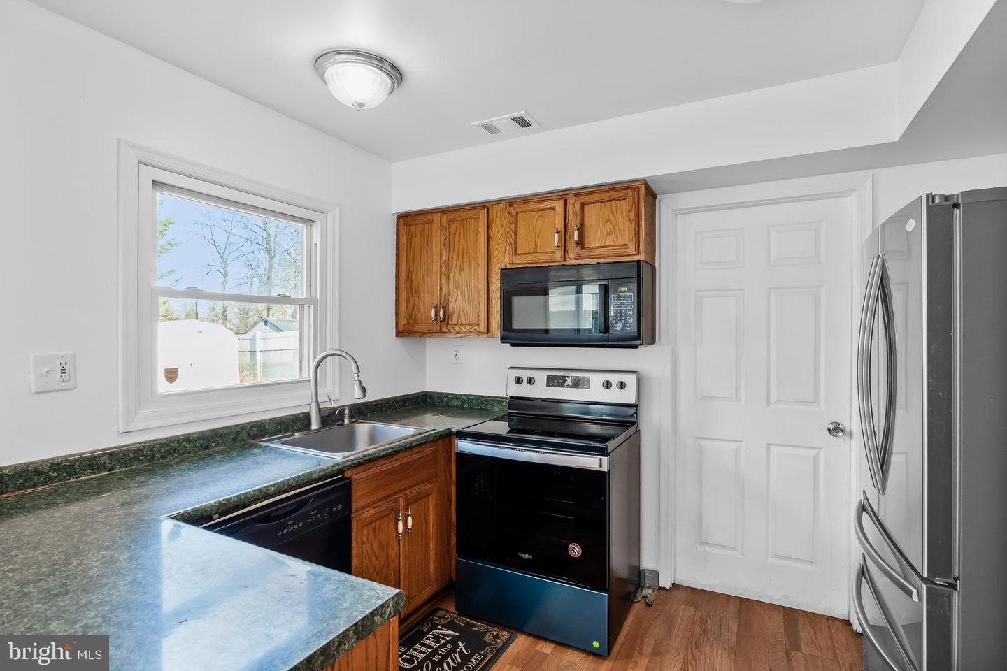 12 Elridge Ln