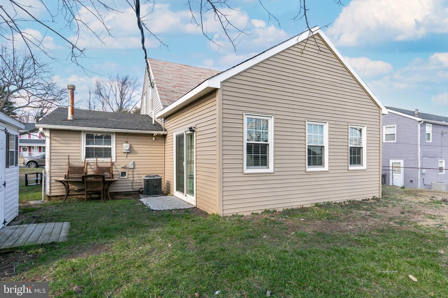 44 Holyoke Ln