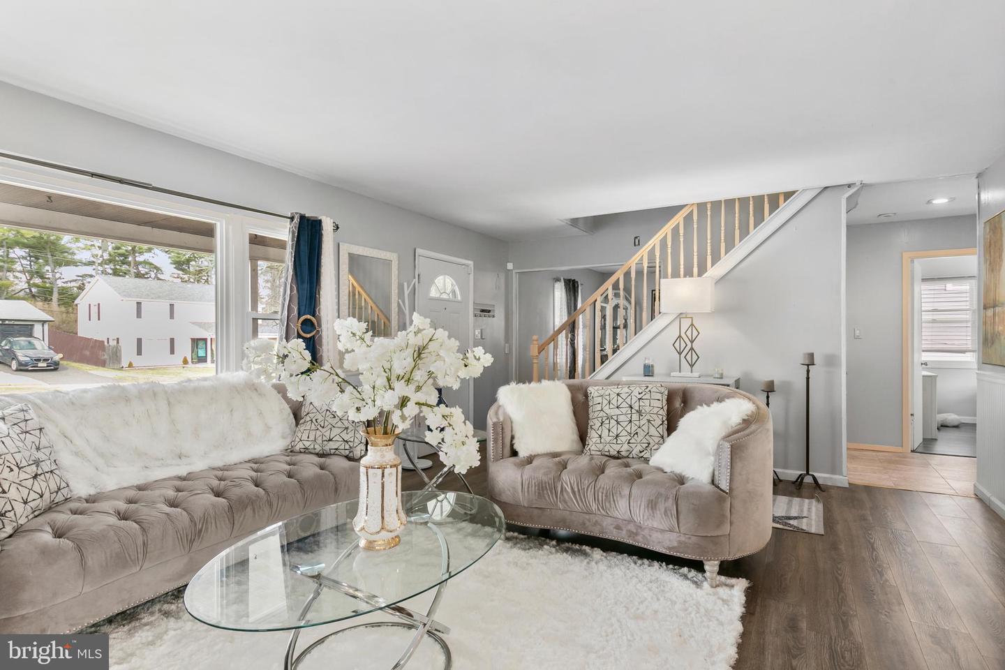 44 Holyoke Ln