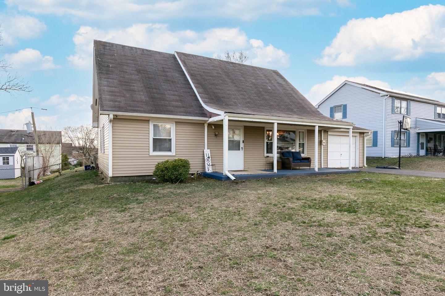 44 Holyoke Ln