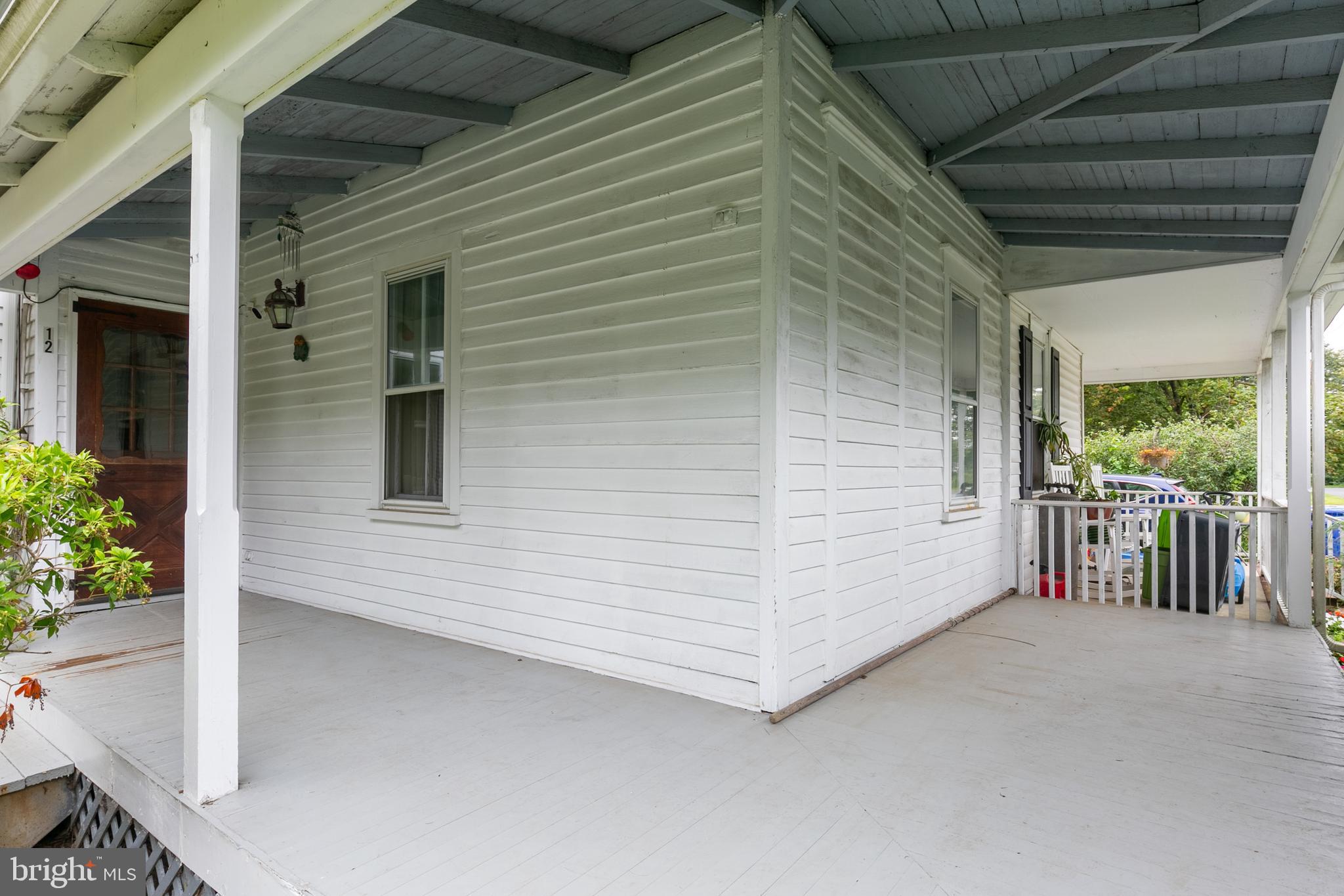 12 Ross St