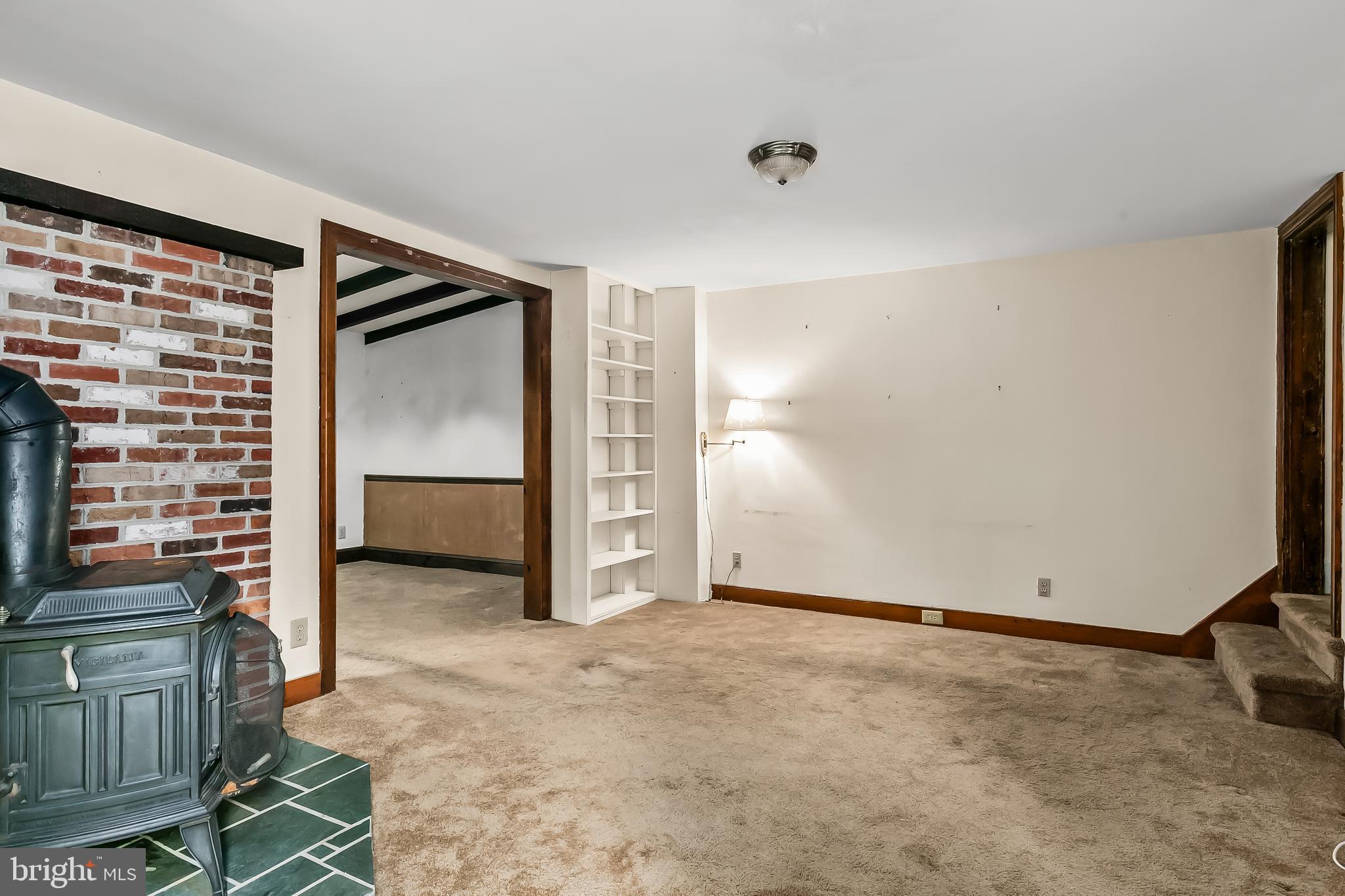 12 Ross St