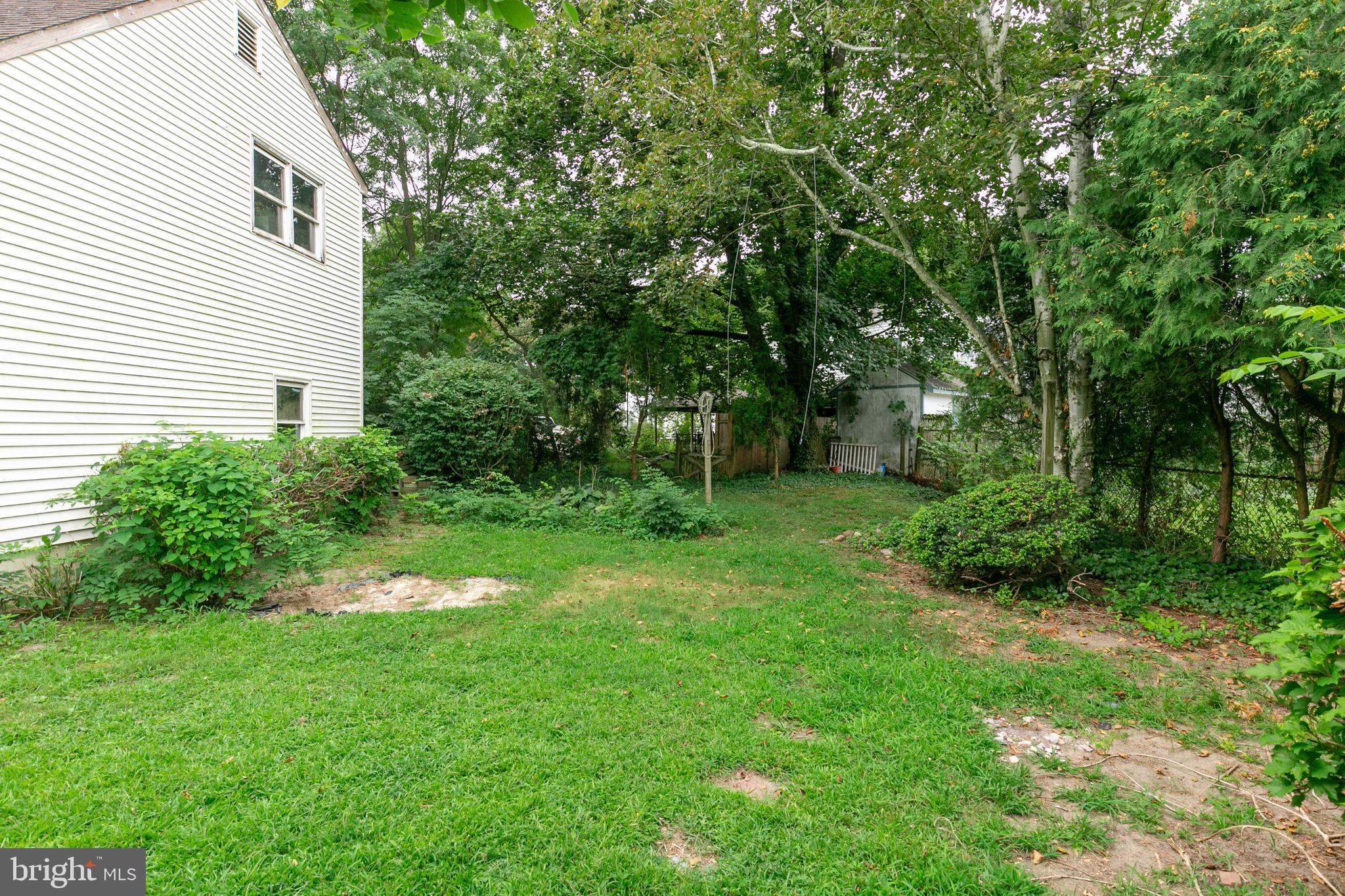12 Ross St