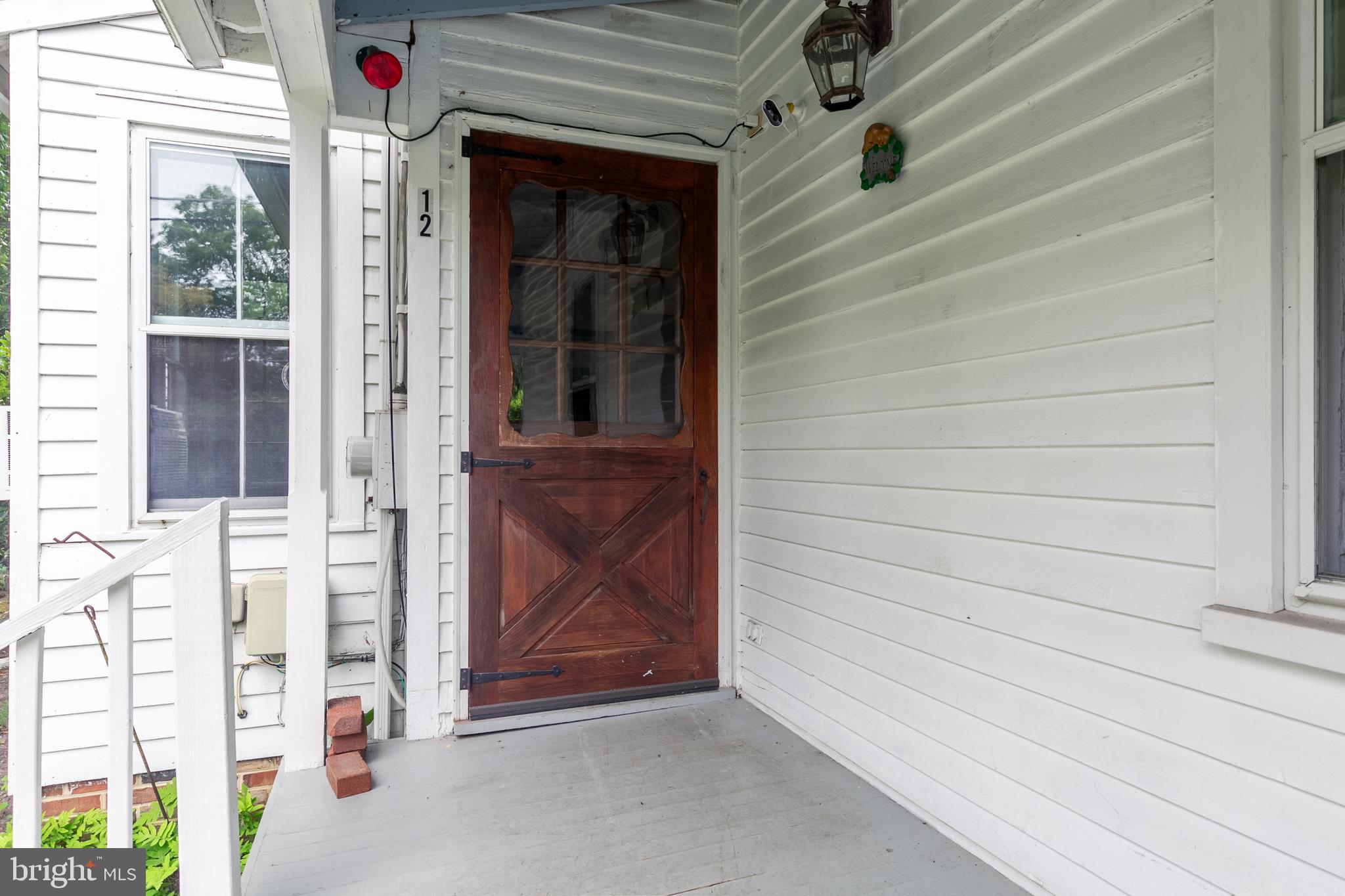 12 Ross St