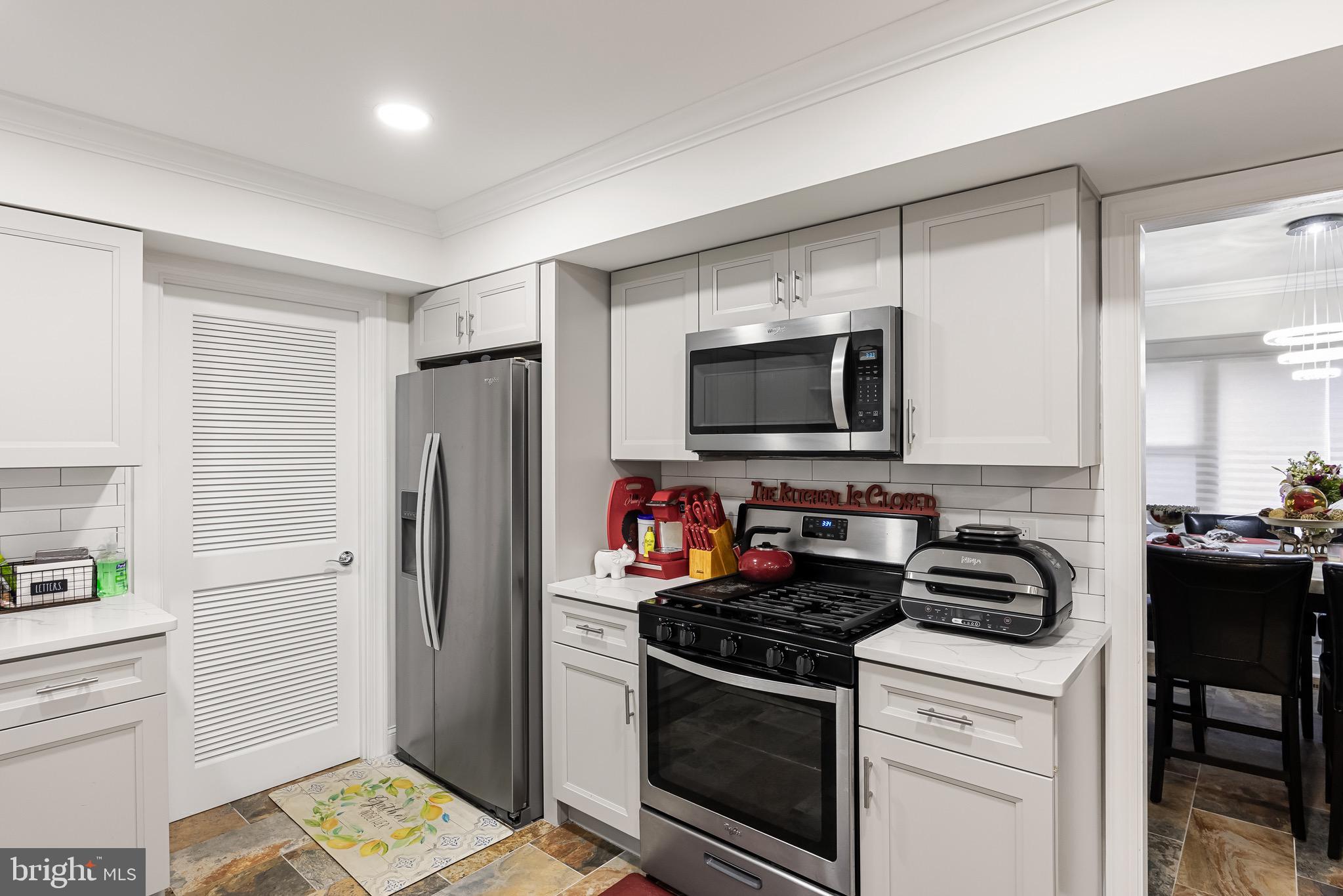 24 Minstrel Ln