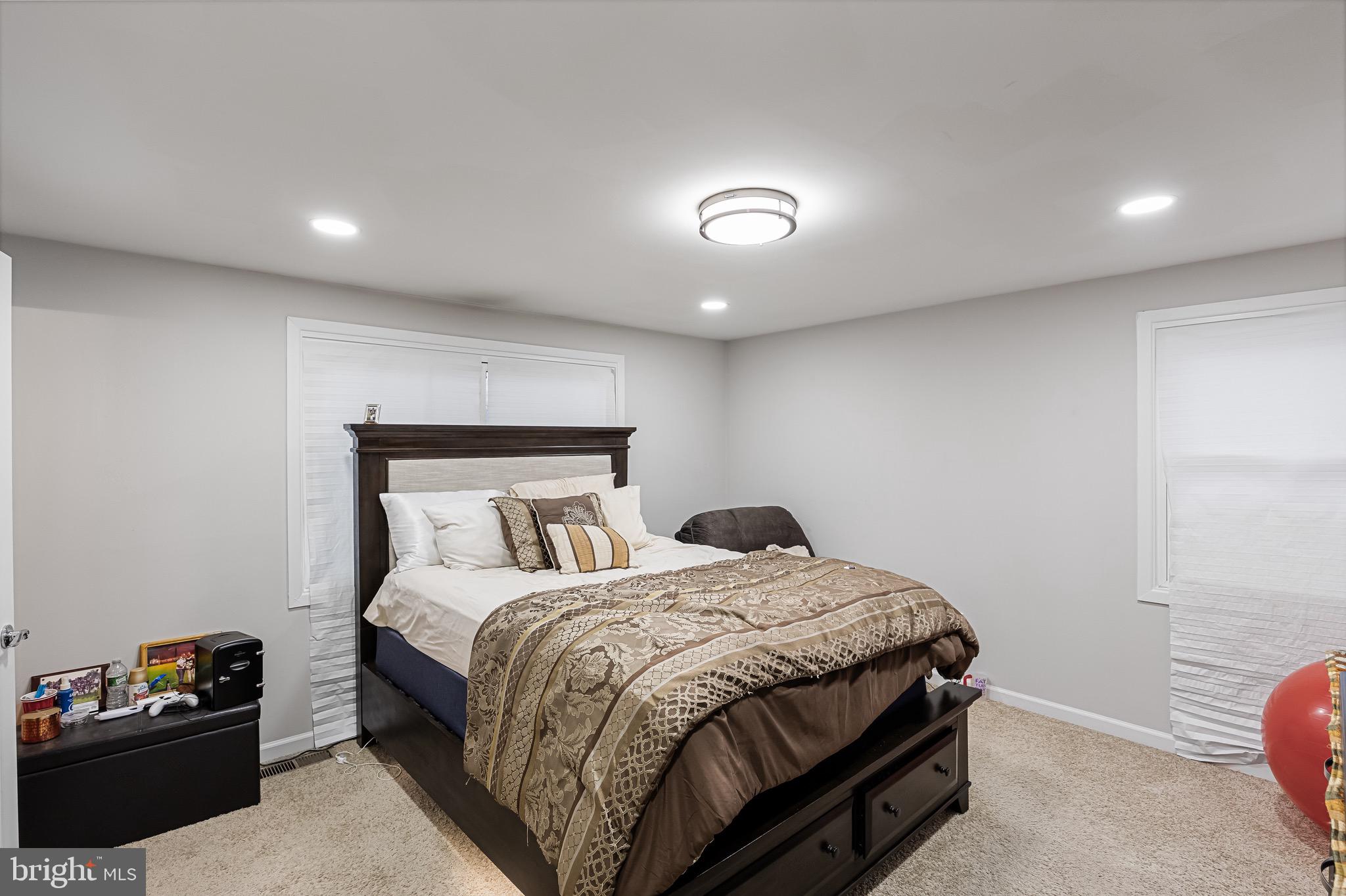 24 Minstrel Ln