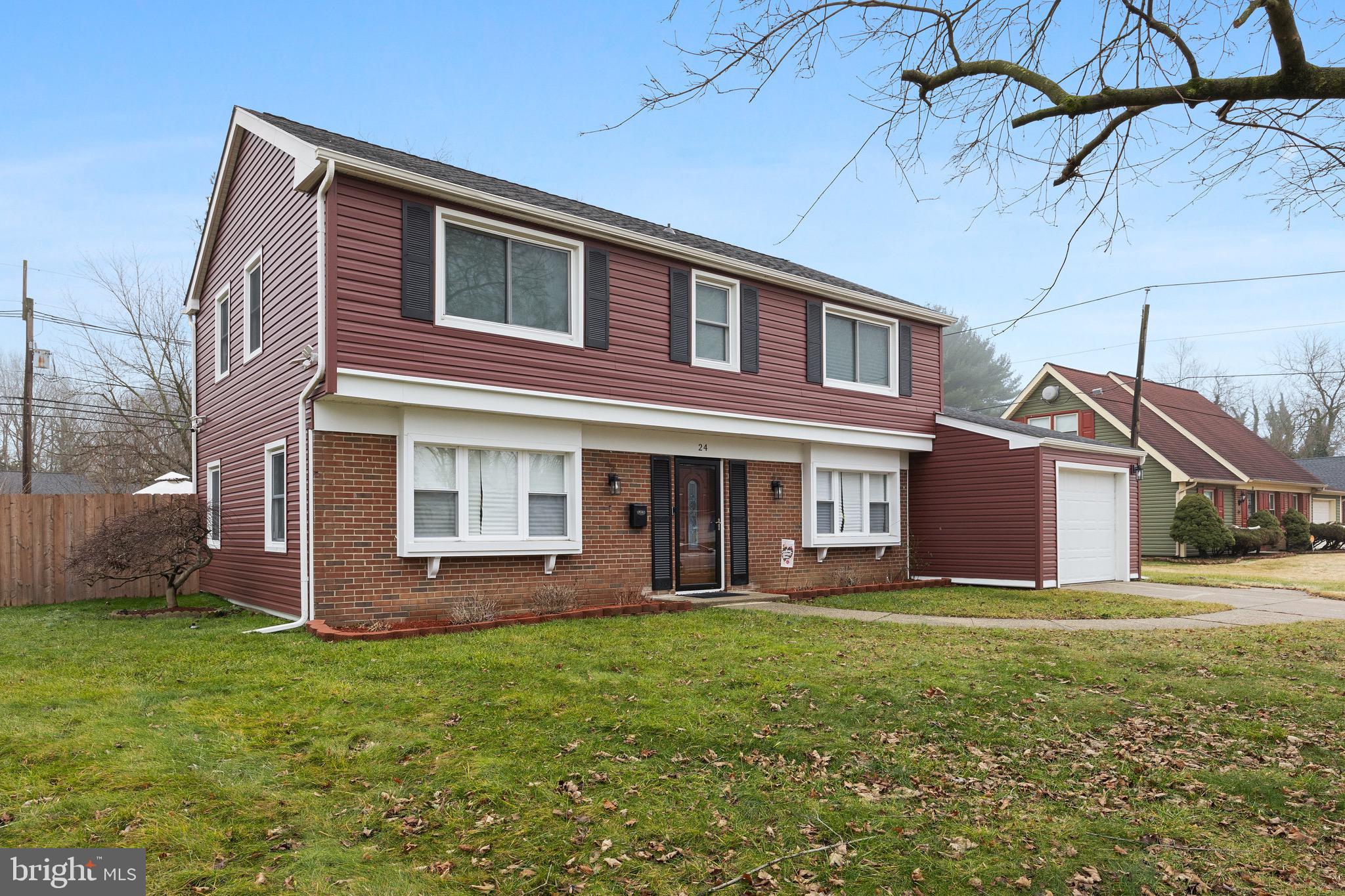 24 Minstrel Ln